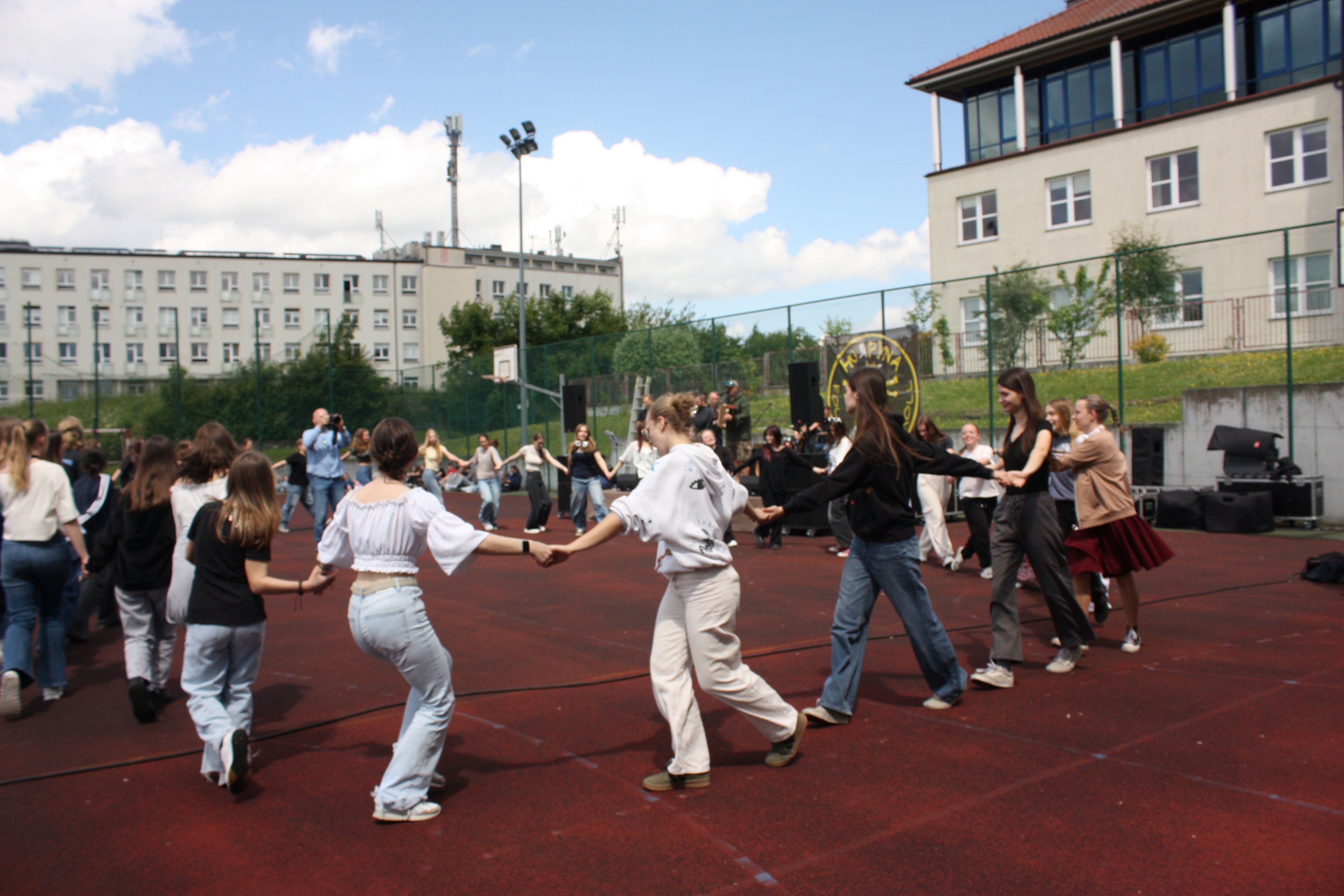 Zajęcia edukacyjne, integracyjne i kulturalne - czerwiec na Klasztornej